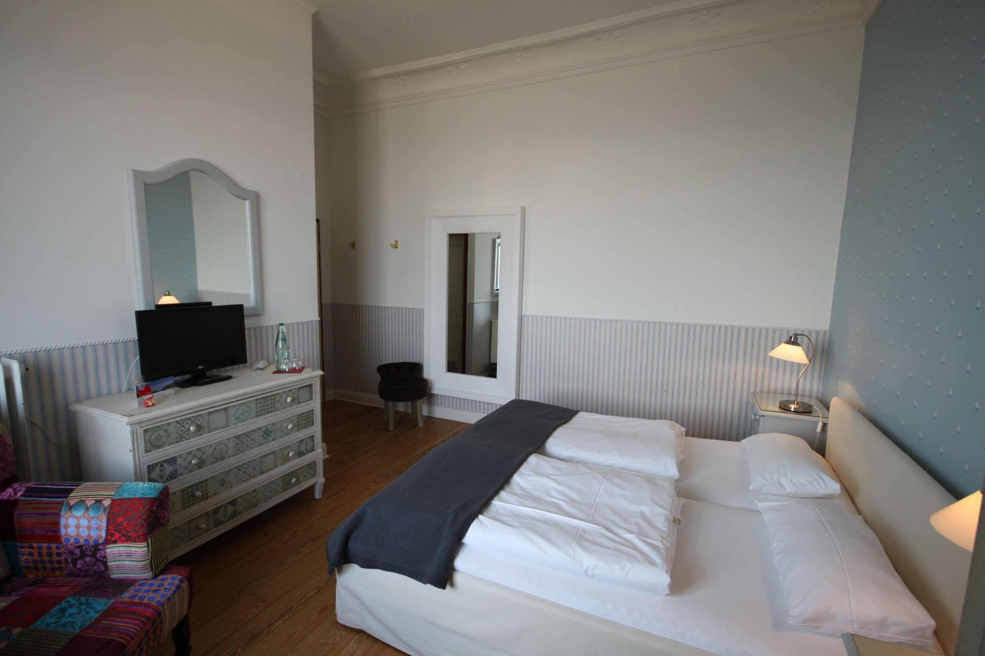 Strandperle Lieblingsplatz Hotel Lübeck Exterior foto